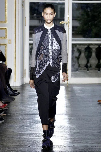 Look 18
